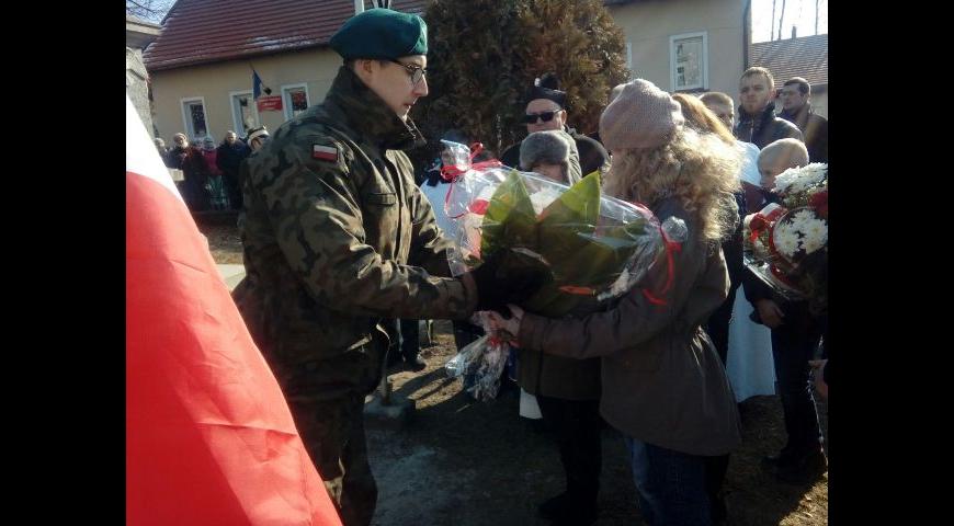 Odsłonięcie tablicy poświęconej żołnierzom niezłomnym